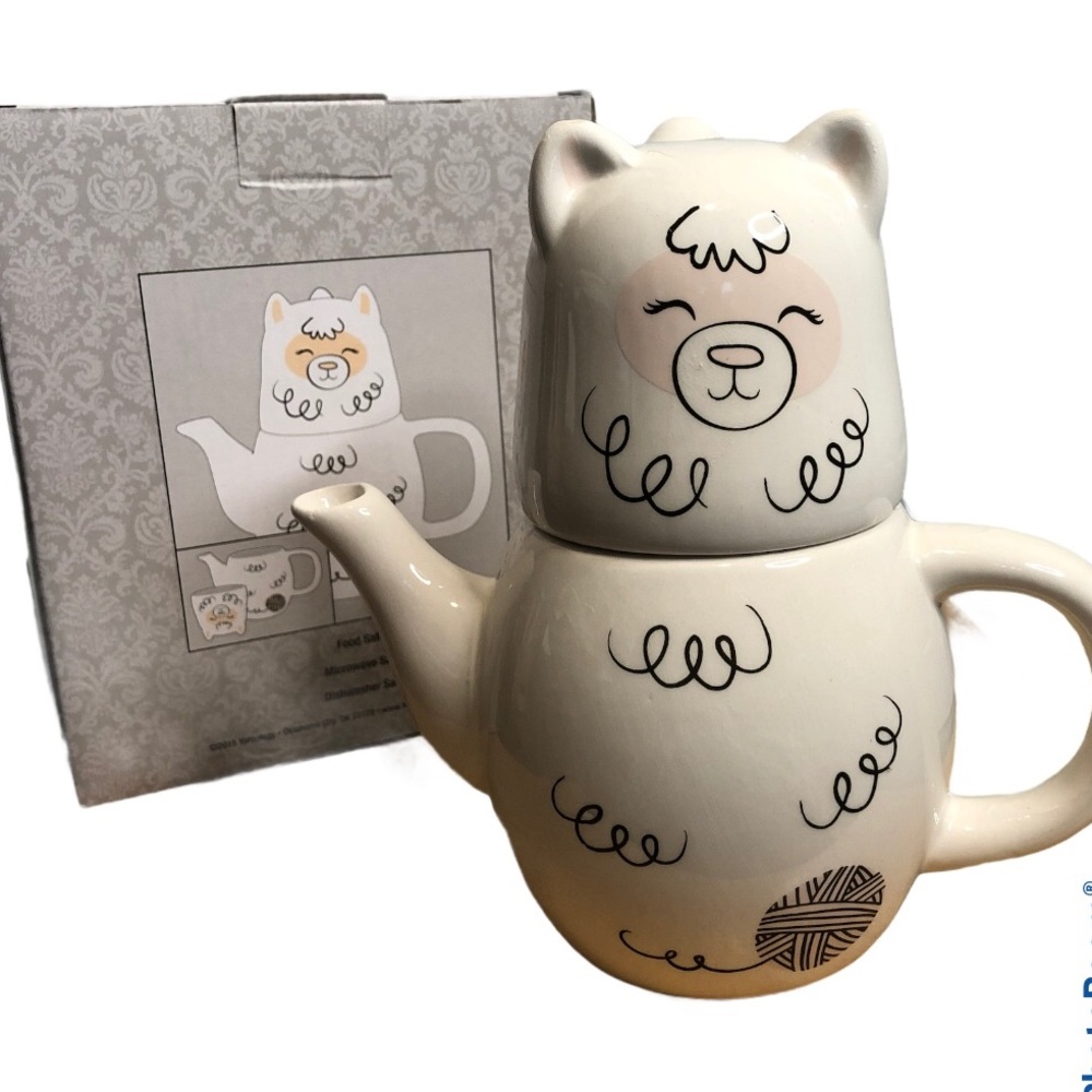 Alpaca 2 piece teapot and cup set.